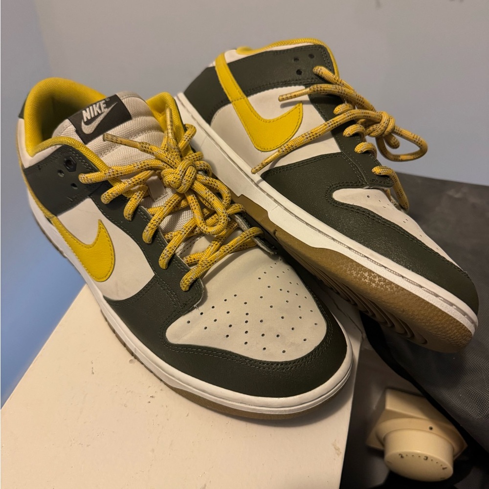 Nike Men's Dunks Low Khaki White Yellow 12M